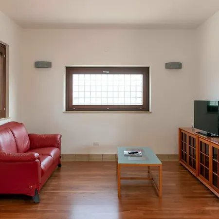 Luxury Montedoro Villa *