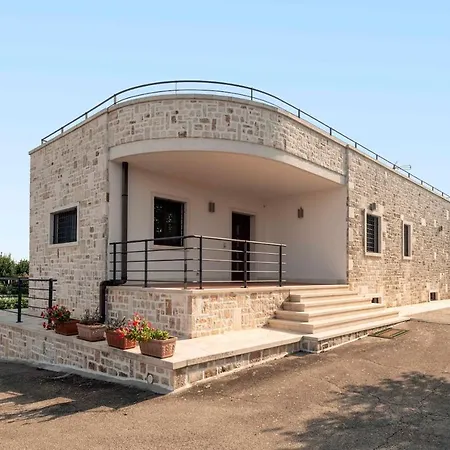 Luxury Montedoro Villa *